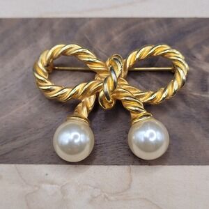 Vintage Faux Pearl Gold Tone Twisted Rope Bow Brooch Estate Pin